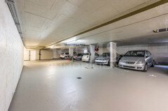 Tiefgaragenstellplatz