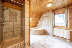 Badezimmer DG