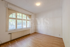 Ess-/Schlafzimmer