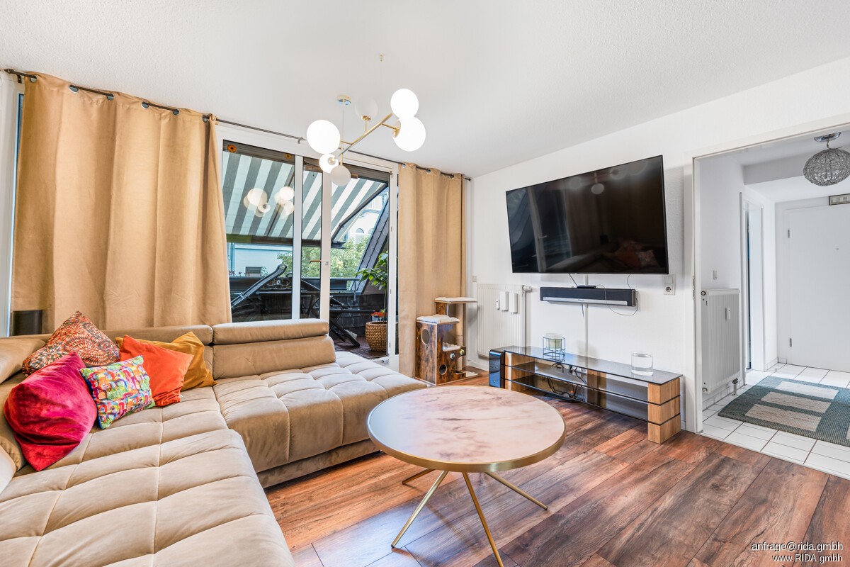 RIDA FLATS - Charmantes Dachidyll – Vollmöblierte Wohnung mit Loggia in Kölns Neustadt-Süd - Foto 3