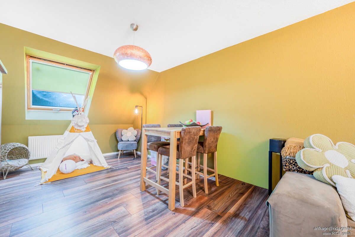 RIDA FLATS - Charmantes Dachidyll – Vollmöblierte Wohnung mit Loggia in Kölns Neustadt-Süd - Foto 1