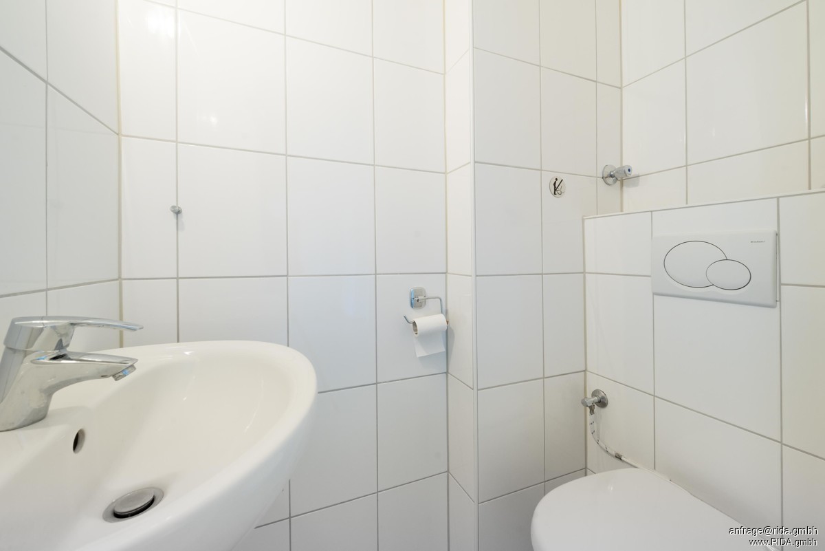 RIDA Residential - Köln-Ehrenfeld! Venloer Str. Gürtel. Helle 2 Zi. Wohnung inkl. EBK. Mod. Altbau! - Photo 4