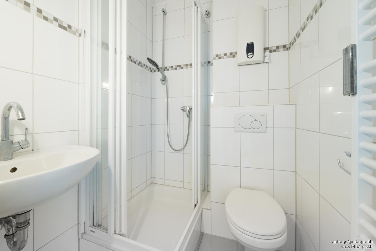 RIDA Residential - Köln-Ehrenfeld! Venloer Str. Gürtel. Helle 2 Zi. Wohnung inkl. EBK. Mod. Altbau! - Photo 3