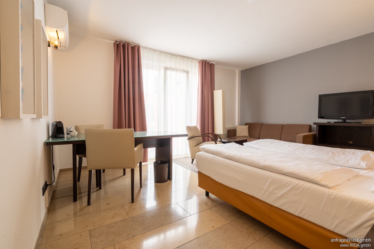 Welc(H)ome® by RIDA FLATS – D’dorf City! Charmant + Top Lage! Löffelfertig + Aufzug + Balkon + AC - Foto 4