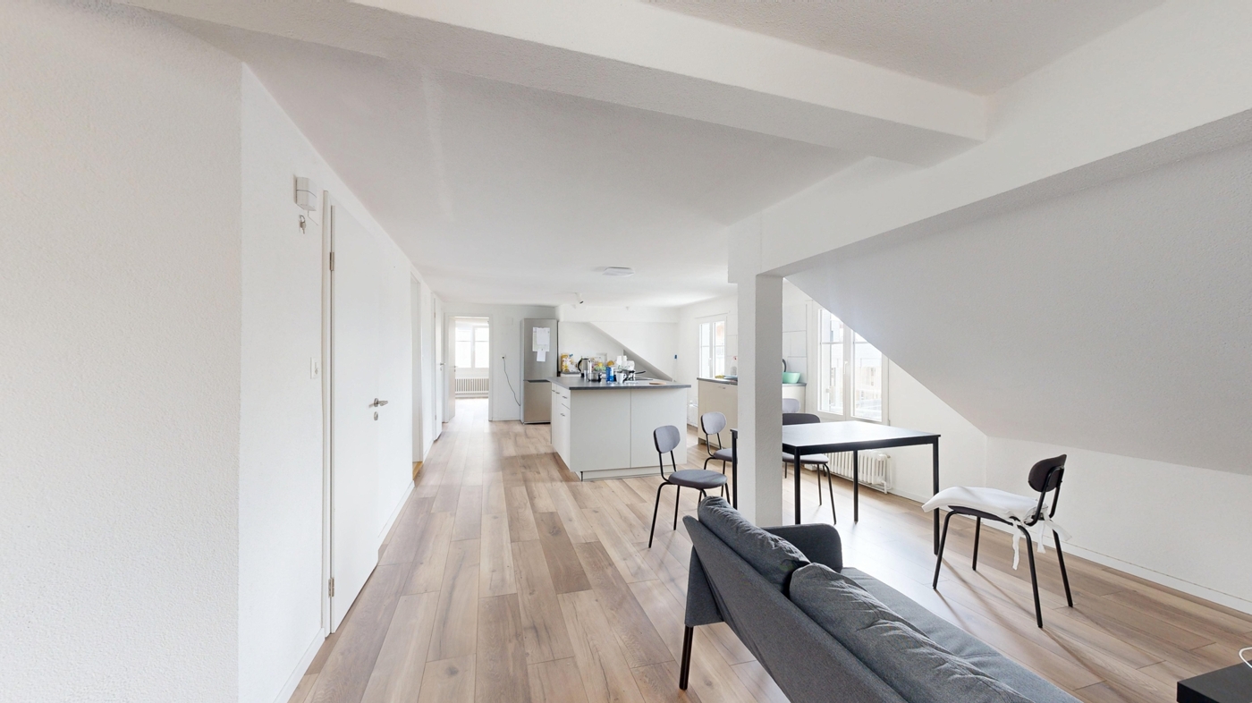 4.5 Zimmerwohnung DG, Staatsstr. 131