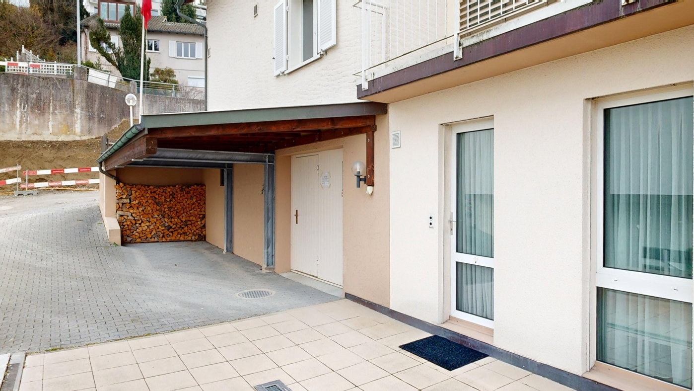 Carport / Garage