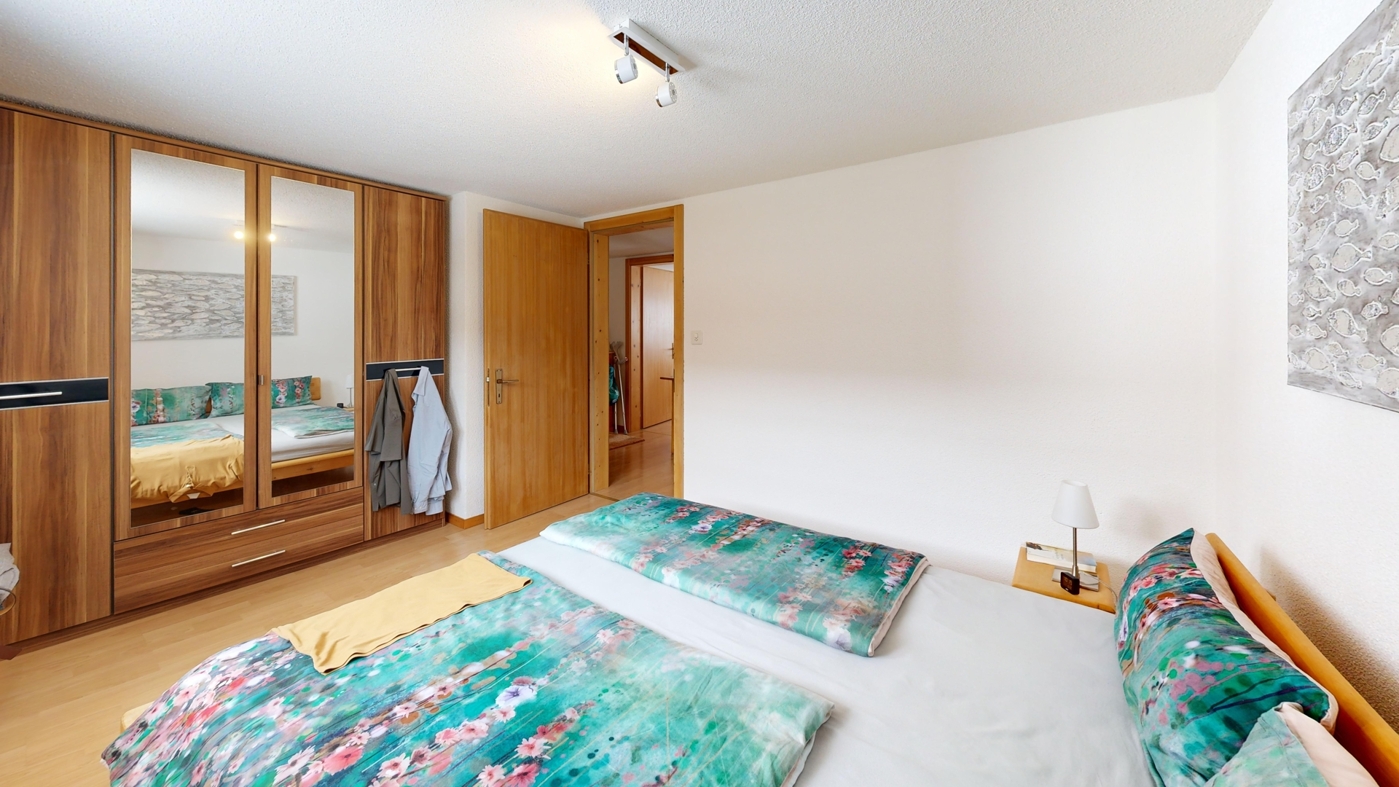 Schlafzimmer 1