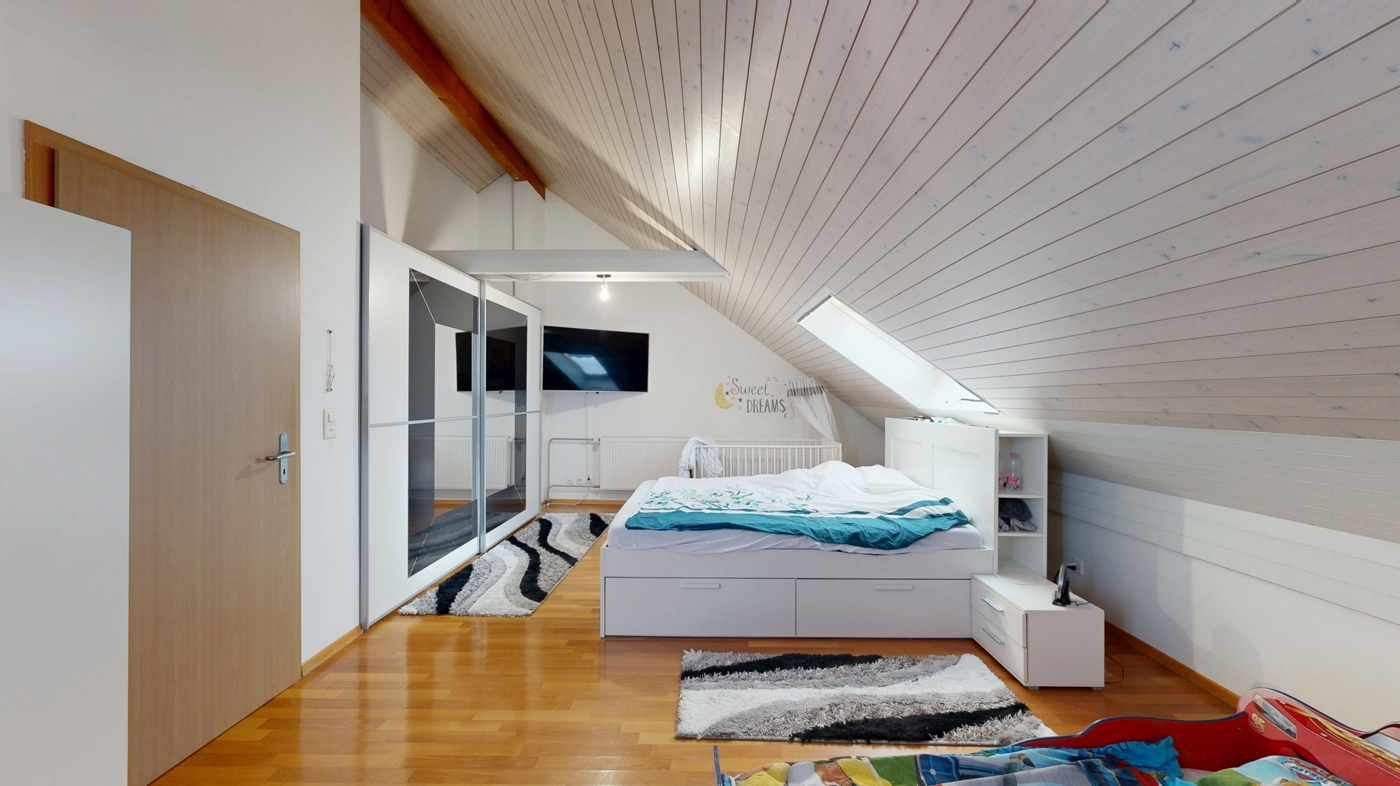 Schlafzimmer DG