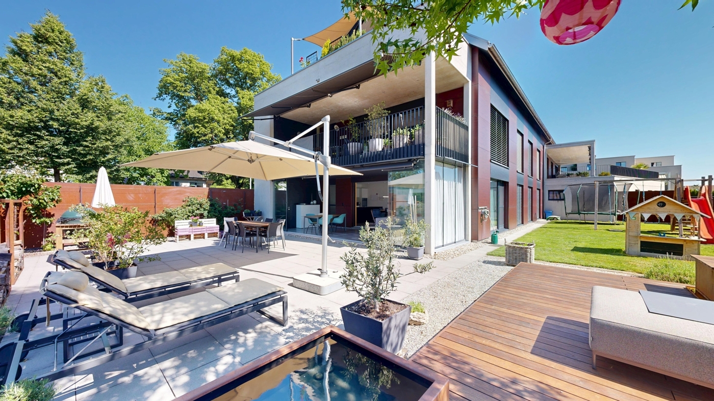 Terrasse und Gartenbereich