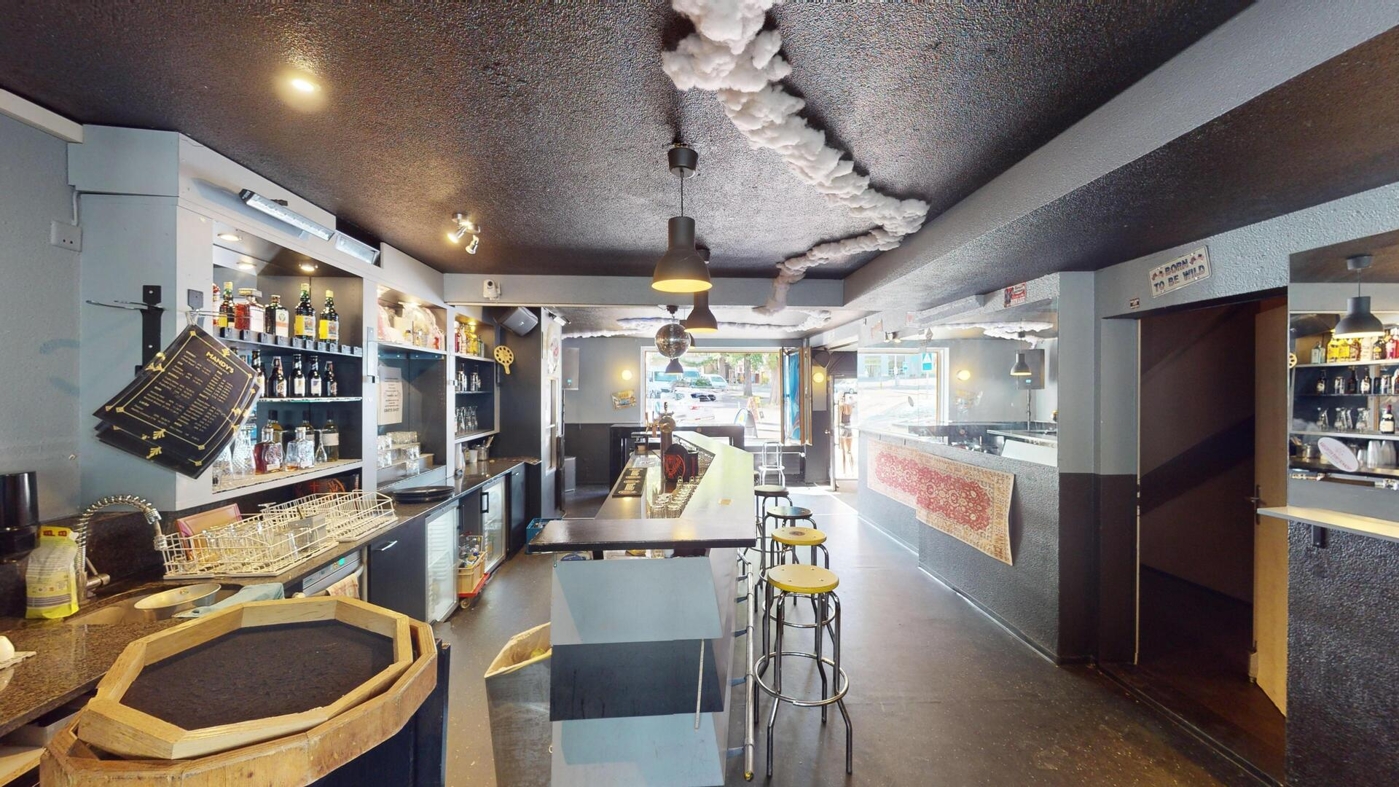 Bar EG