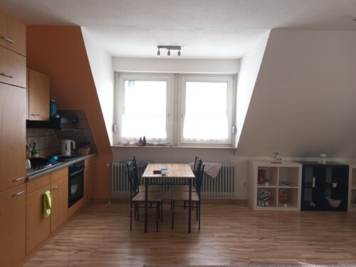 Wohnzimmer mit Küche
