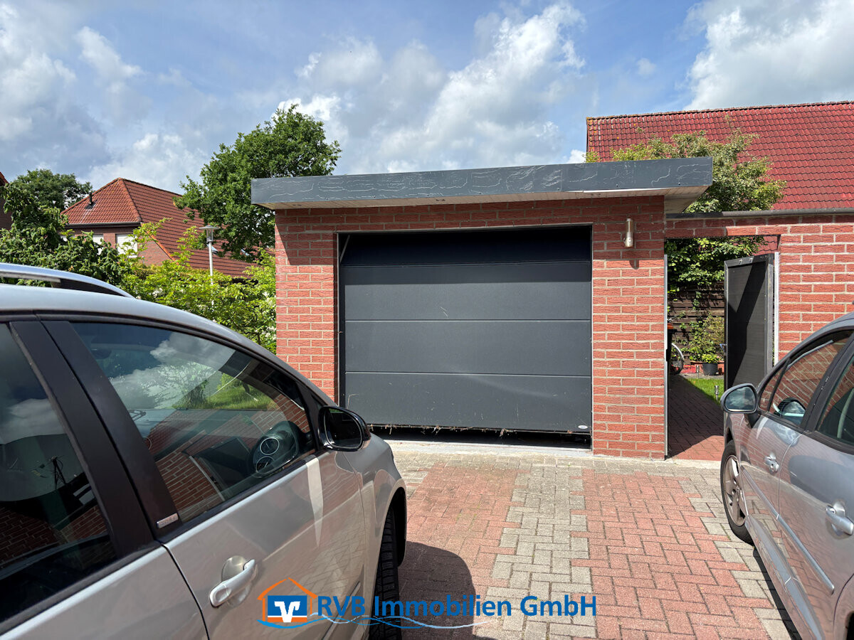 Garage vor dem Haus