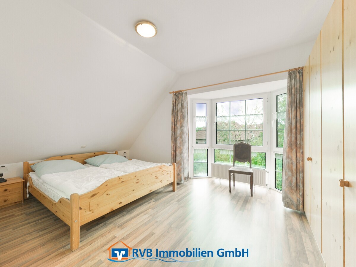 Schlafzimmer DG