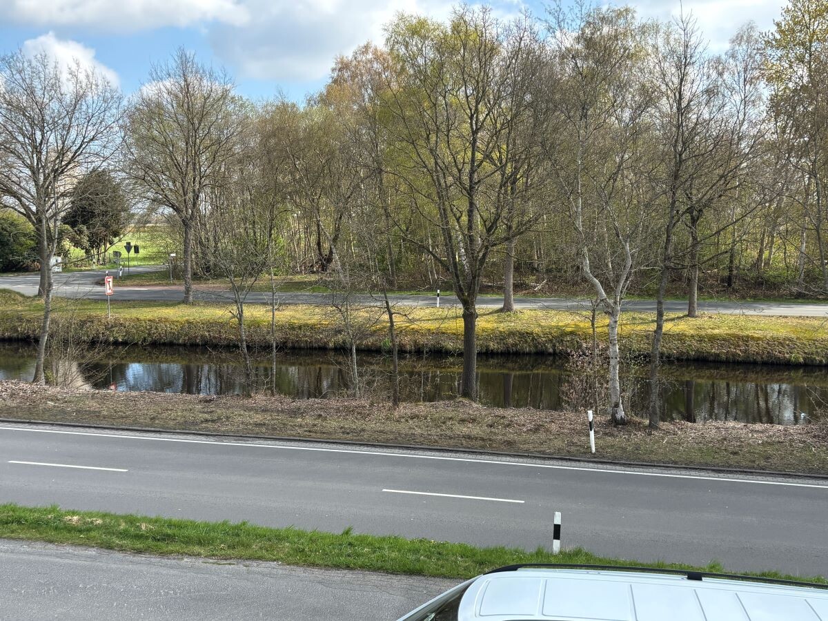 Kanal vor der Tür