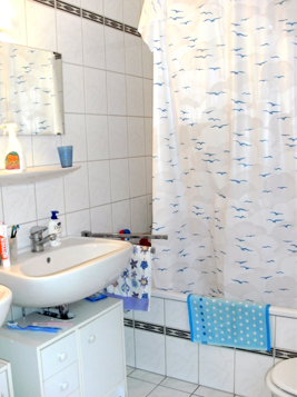 Freundliches Badezimmer