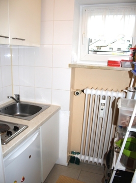 Separate Küche mit Fenster