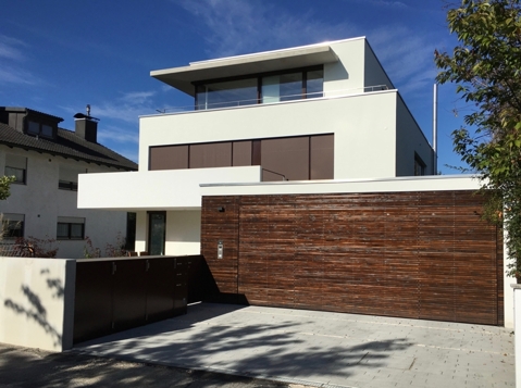 Stellplatz rechts in Doppelgarage