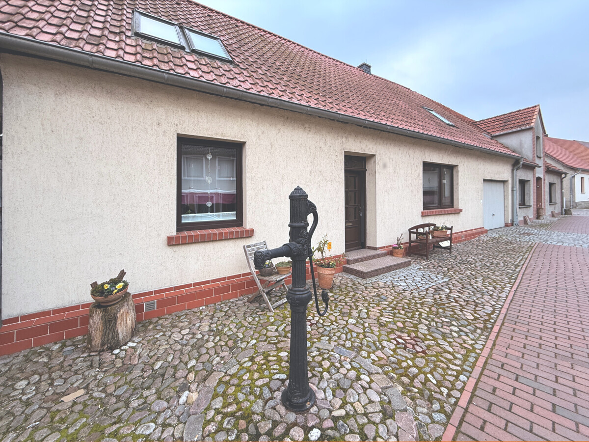 Haupthaus_Front