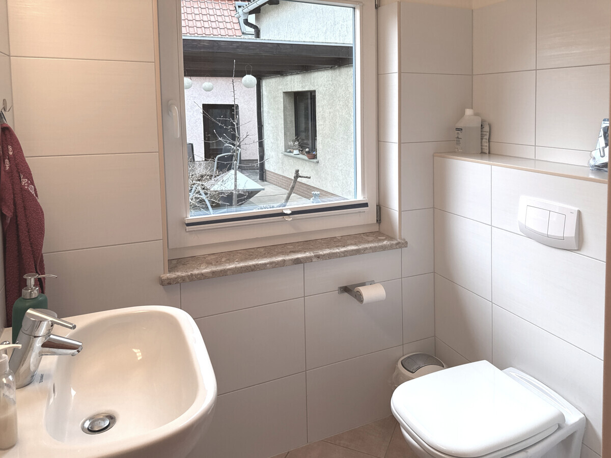 Nebenhaus_GästeWC