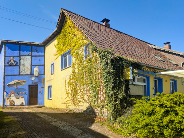 Außenansicht mit Zugang Bäckerei