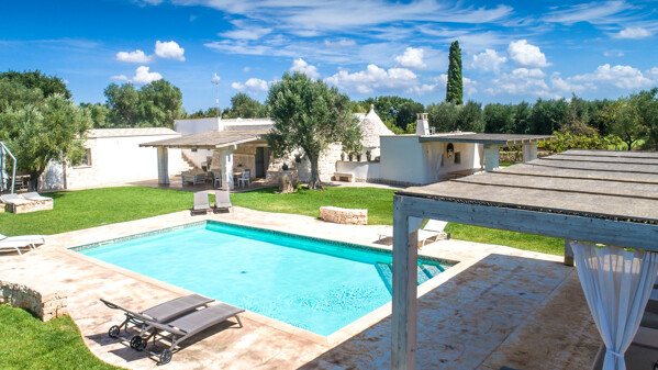 006Trulli_Itaka_2020_rarovillas_1.jpg