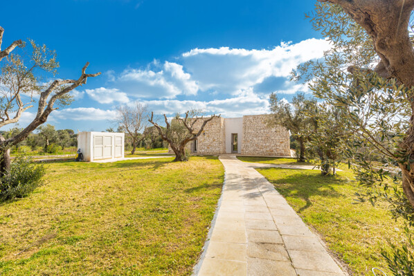 prestigiosa_villa_in_pietra_con_depandance_e_p.jpg