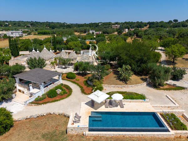 32_RaroRealty_Trulli Vista Vigneto