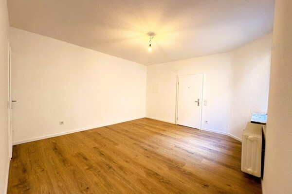 Wohn- & Schlafzimmer