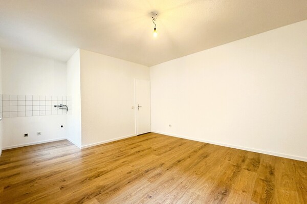 Wohn- & Schlafzimmer