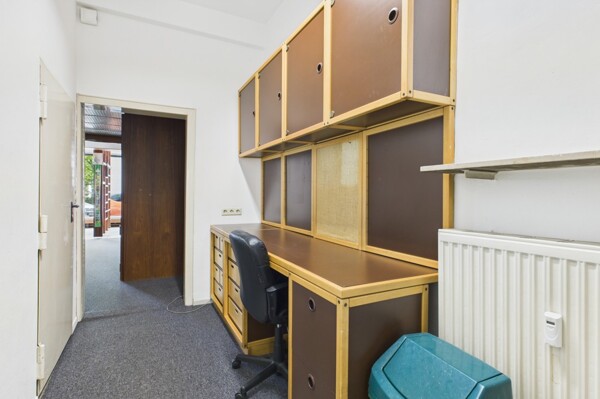 Durchgangs-Büro