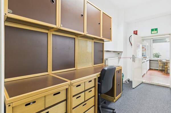 Durchgangs-Büro