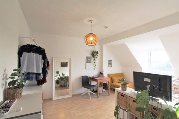 Schlafzimmer 1