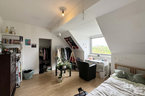 Schlafzimmer 4