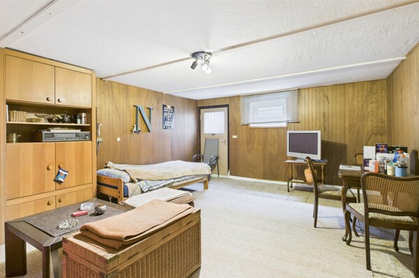 Schlafzimmer (Keller)