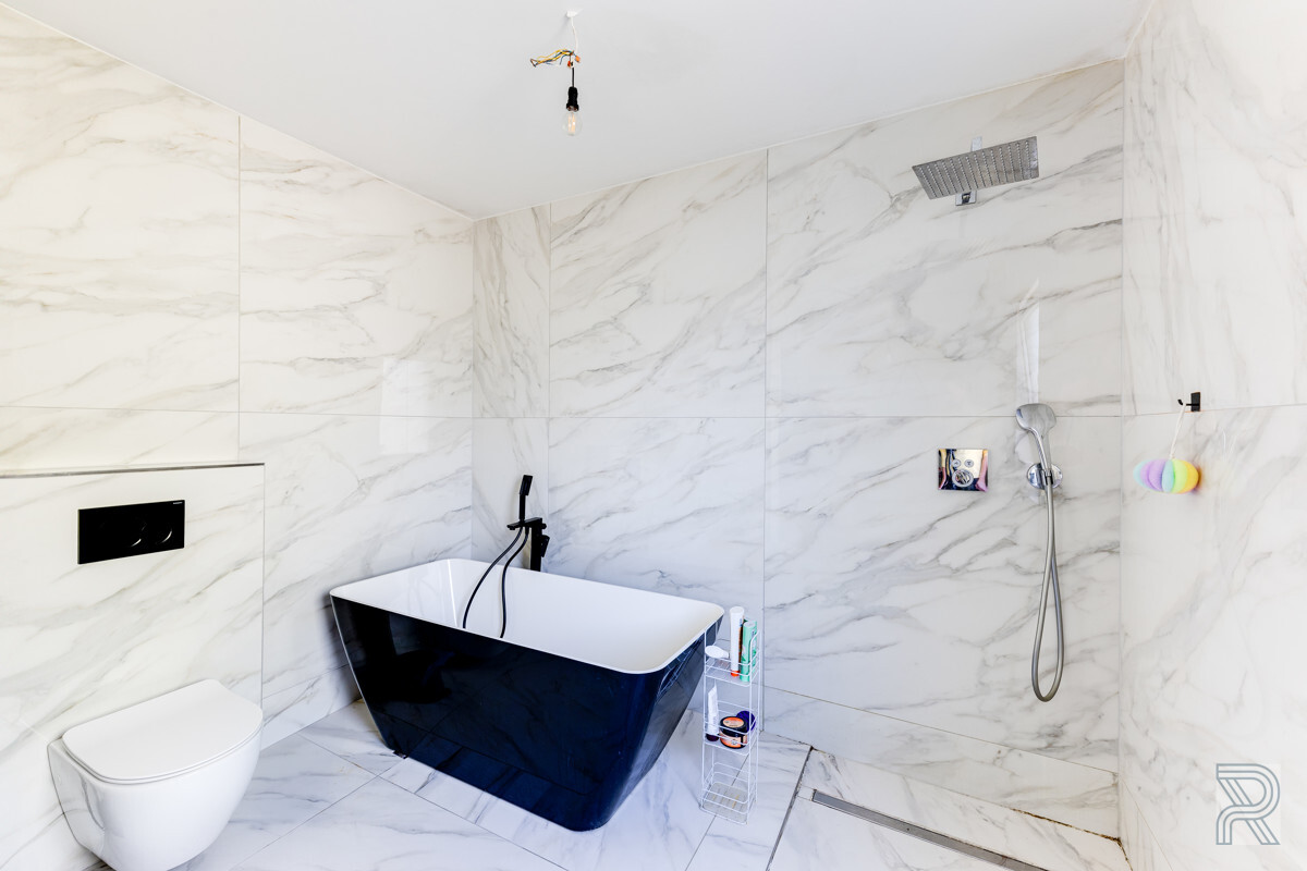 Badezimmer 1.OG