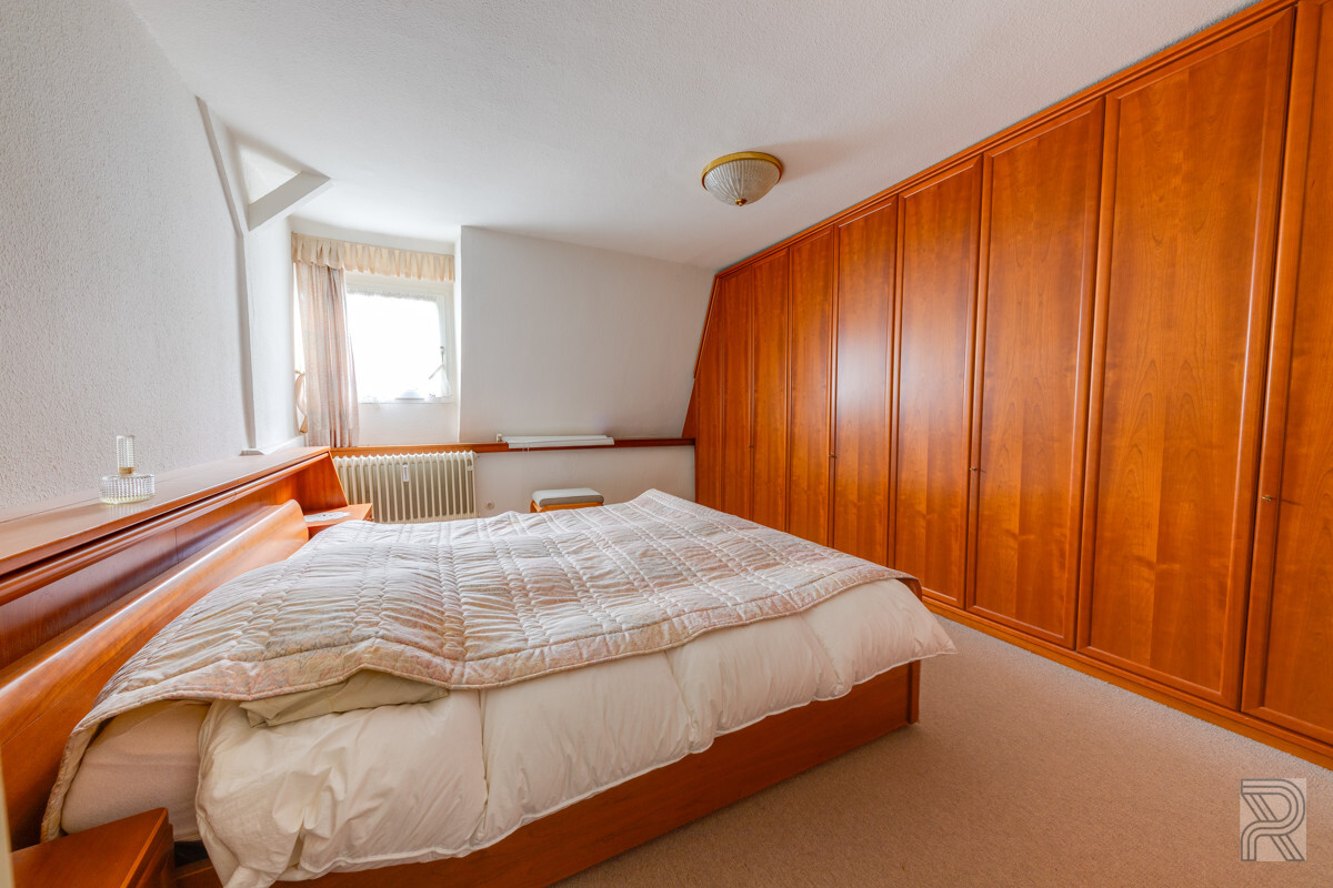 Schlafzimmer DG
