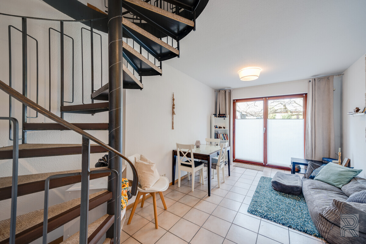 ELW: Wohn- Essbereich mit Blick ins Grüne