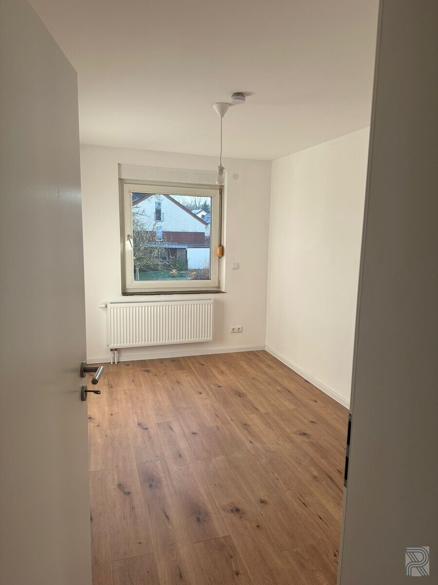 Kinderzimmer-Büro_2