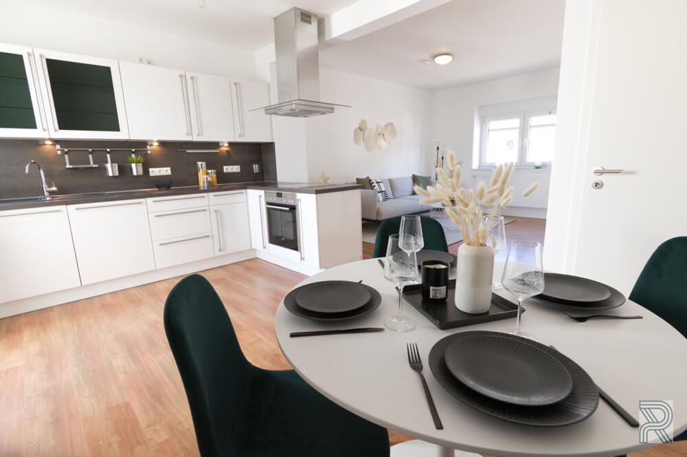 Wohn-/Essbereich zzgl. Küche