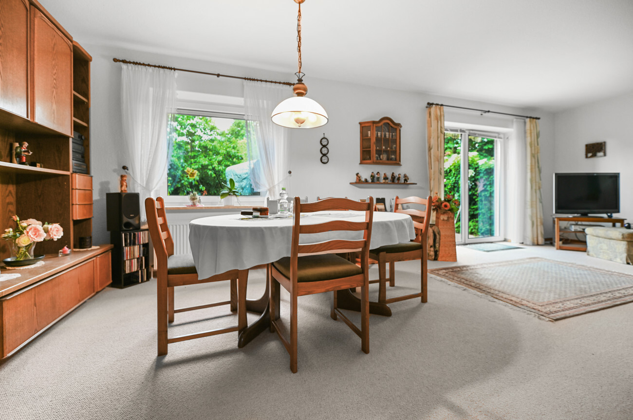 Wohn- und Esszimmer I