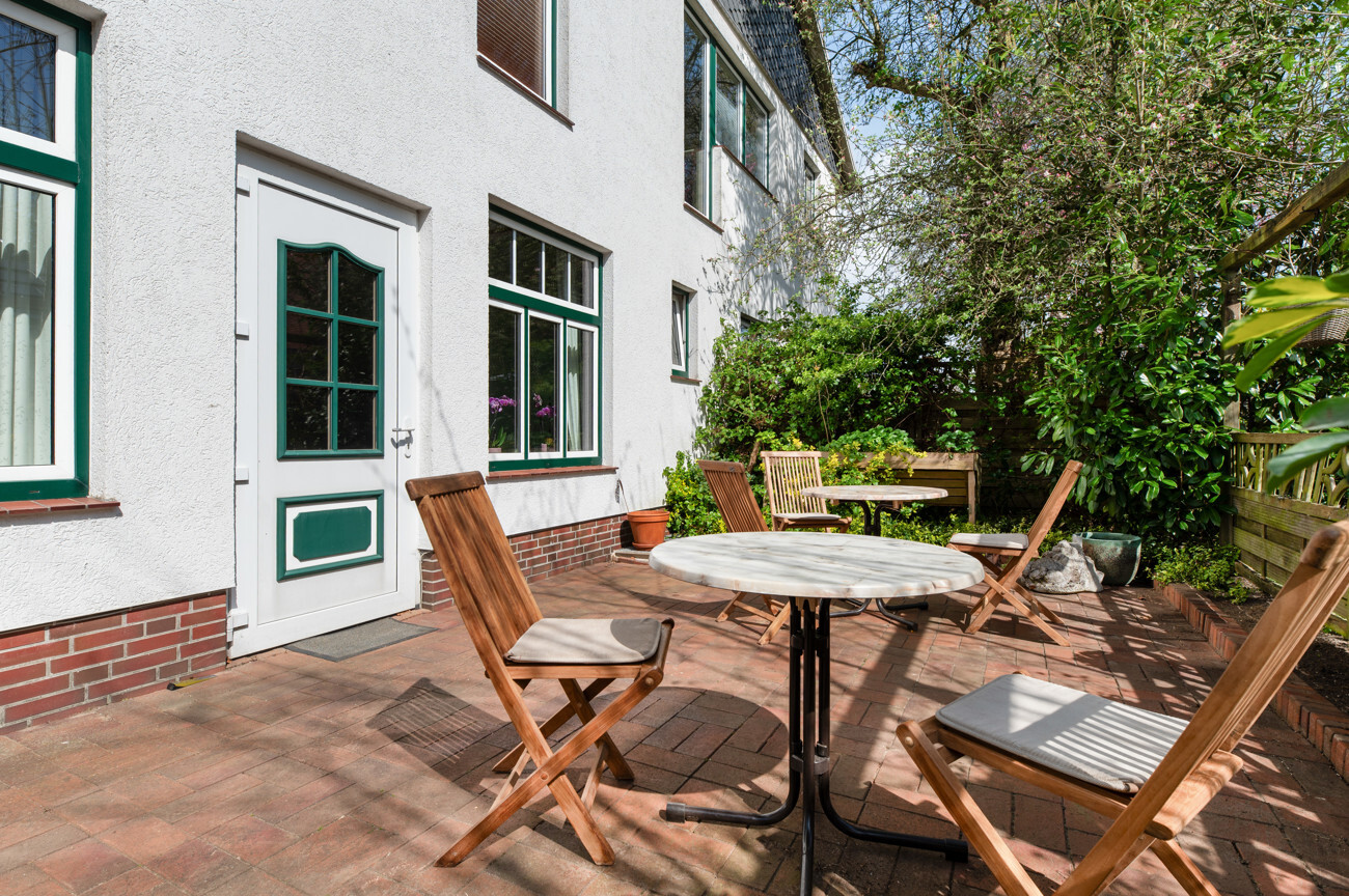Café Außenterrasse II