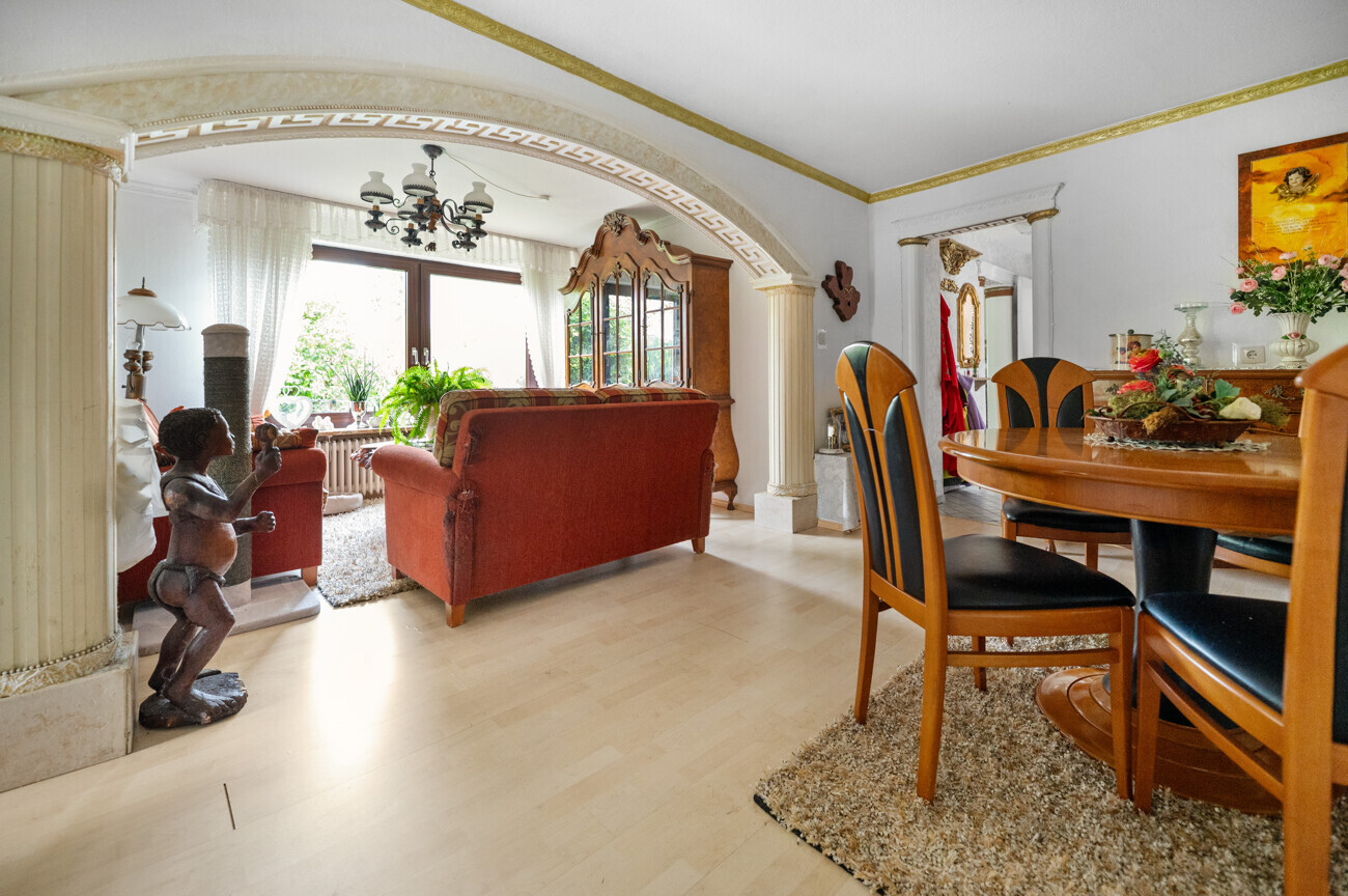 Wohn- und Esszimmer WHG I