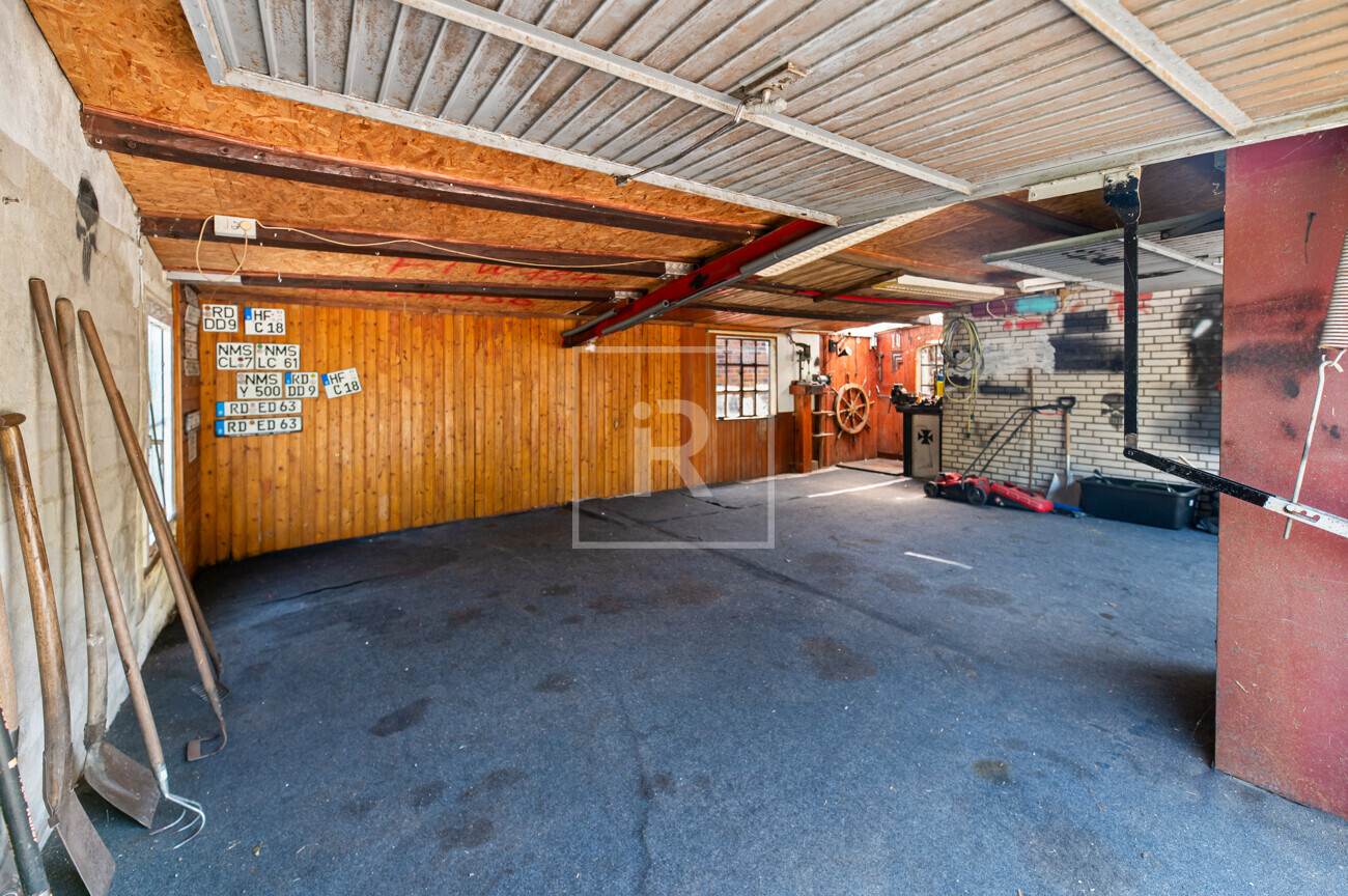 Garage Anicht II