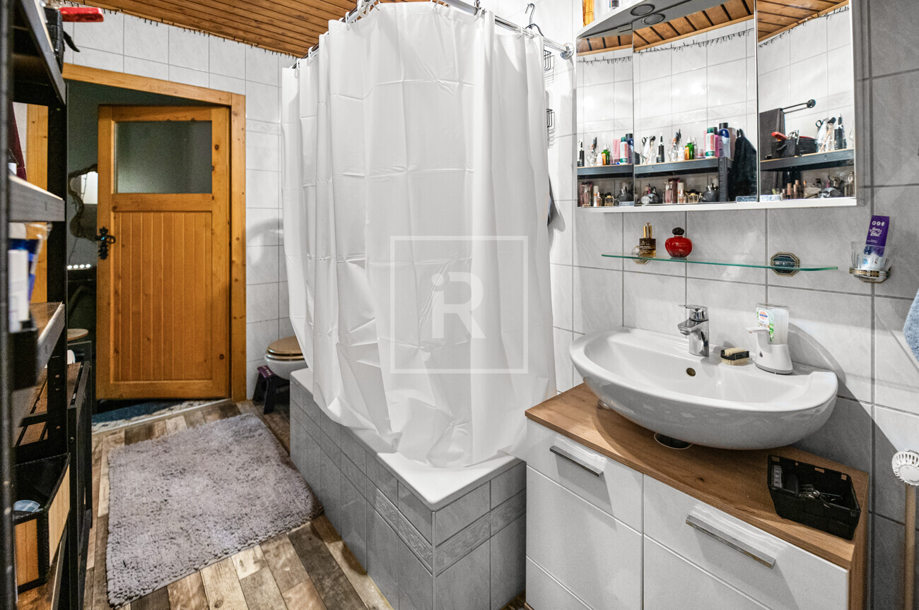 Badezimmer Ansicht II