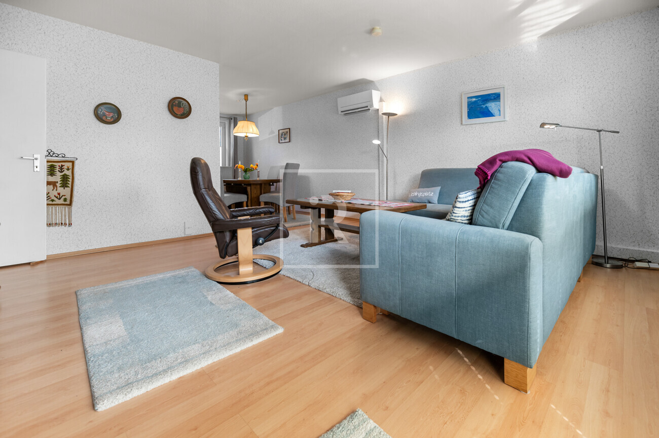 Wohn- und Esszimmer II