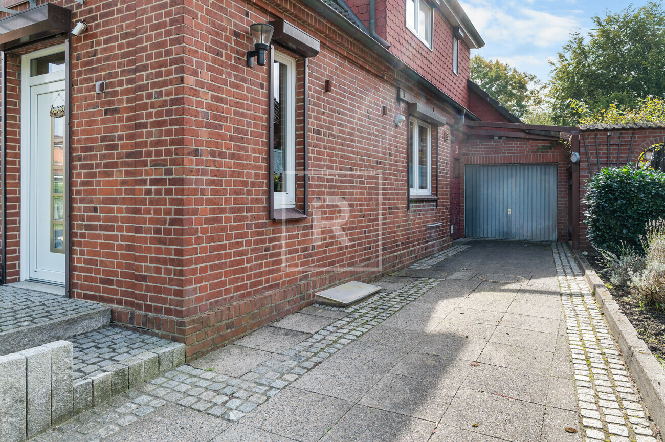 Auffahrt +Garage