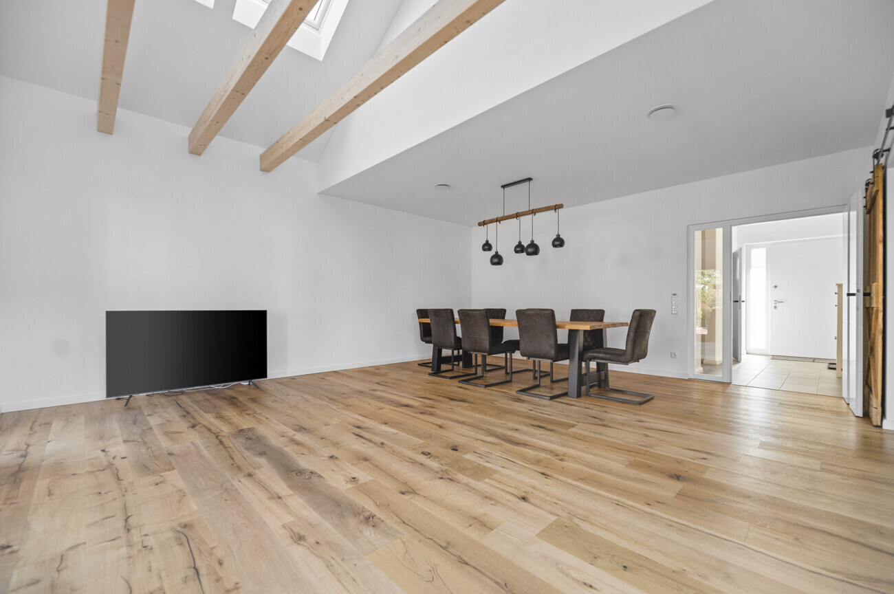 Wohn- und Esszimmer II