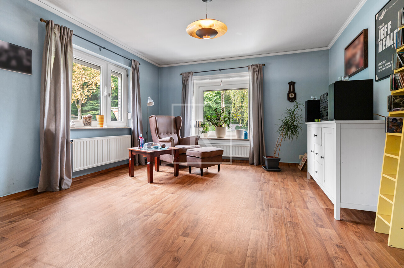 Wohn- und Esszimmer I