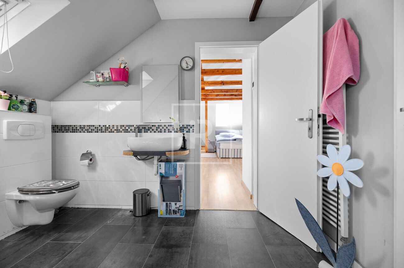 Badezimmer DG Bild 2