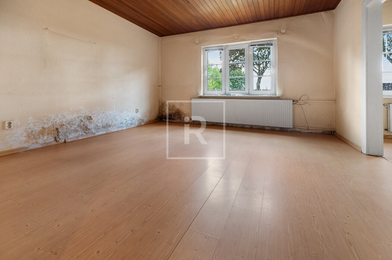 Wohn- und Esszimmer I